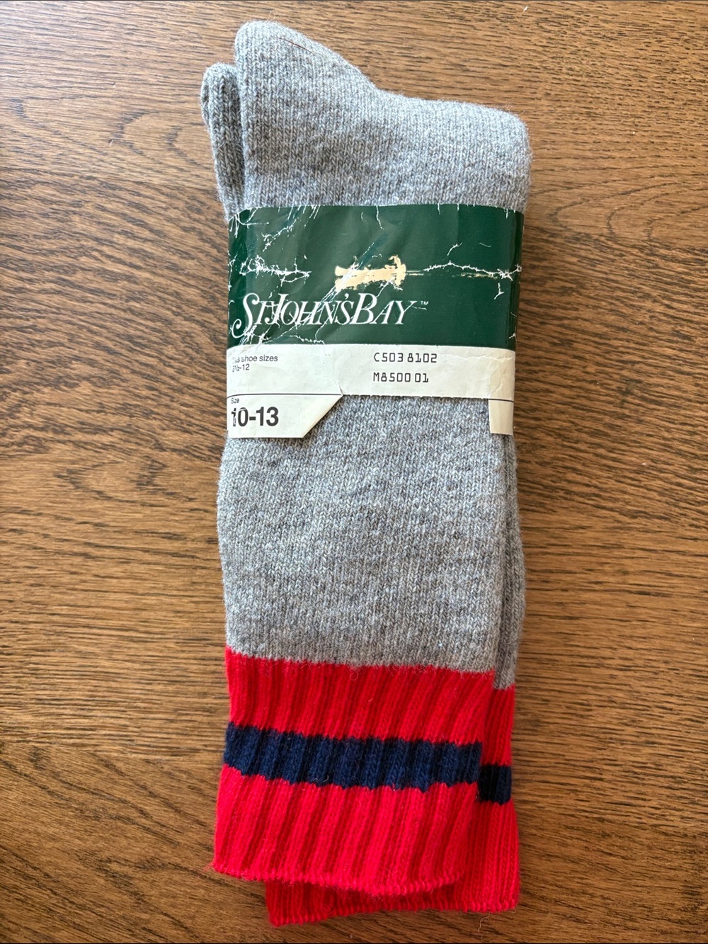 VINTAGE Made in USA St. John’s Bay Wool Blend Red & Grey Socks 10-13